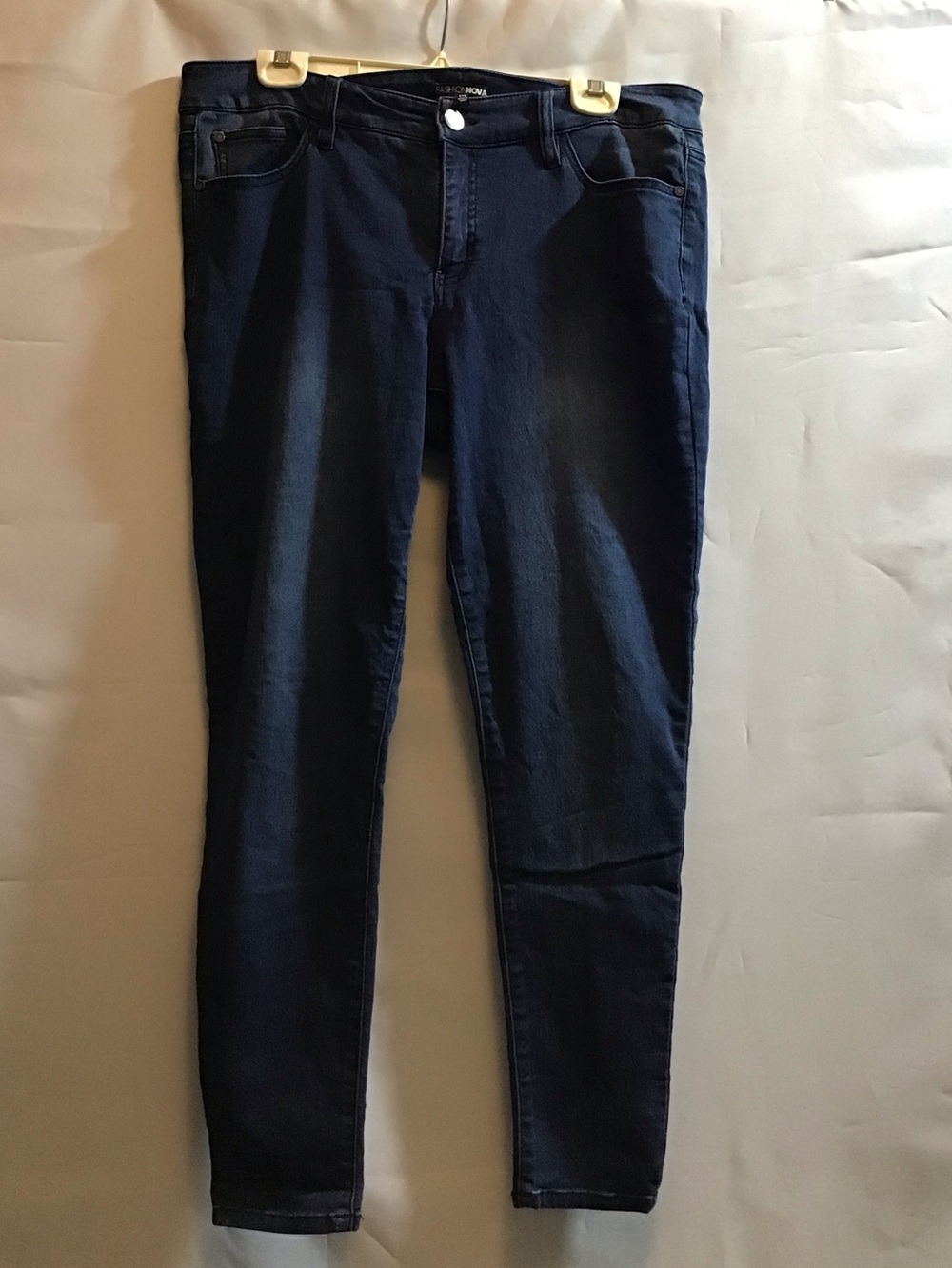 292 Fashion Nova Women’s Navy Skinny Jeans